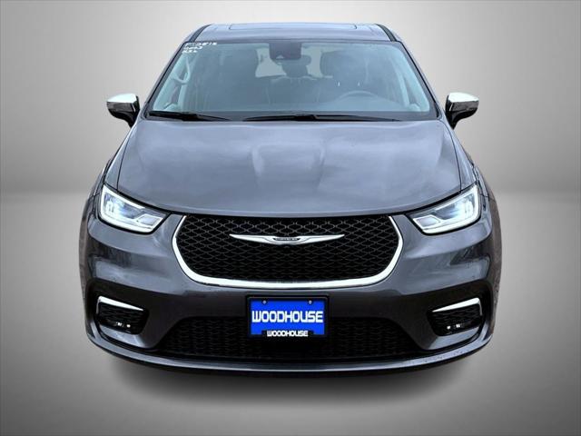 used 2023 Chrysler Pacifica Hybrid car, priced at $31,499