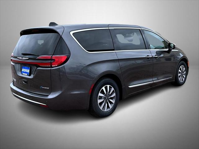 used 2023 Chrysler Pacifica Hybrid car, priced at $31,499