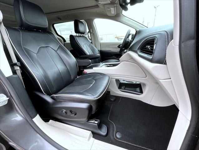 used 2023 Chrysler Pacifica Hybrid car, priced at $31,499
