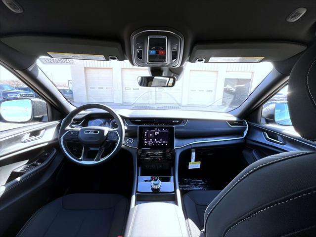 new 2025 Jeep Grand Cherokee car, priced at $36,604