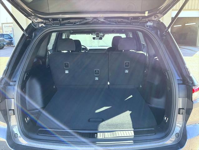 new 2025 Jeep Grand Cherokee car, priced at $36,604