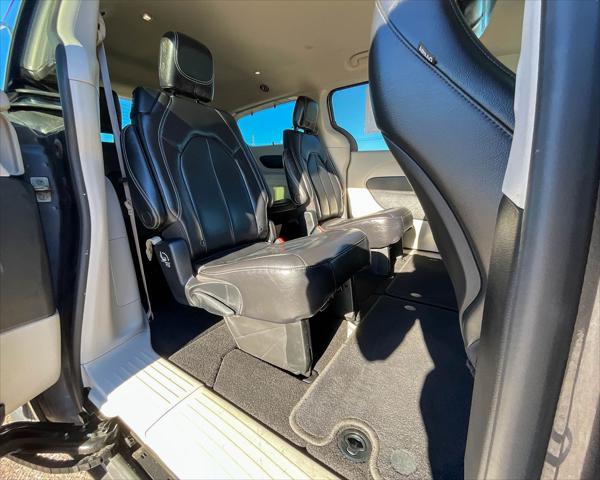 used 2022 Chrysler Pacifica car, priced at $24,621