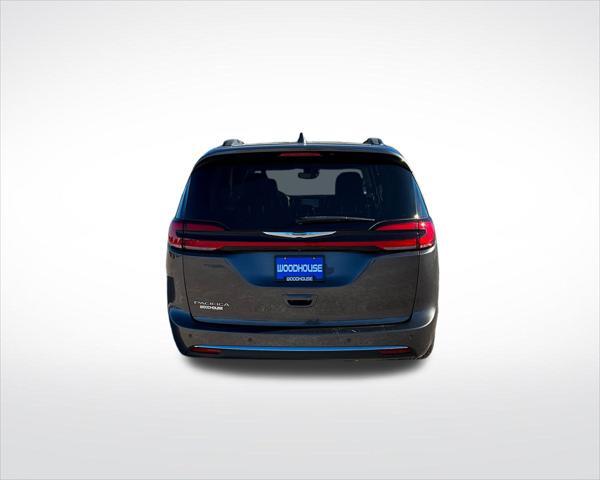 used 2022 Chrysler Pacifica car, priced at $24,621