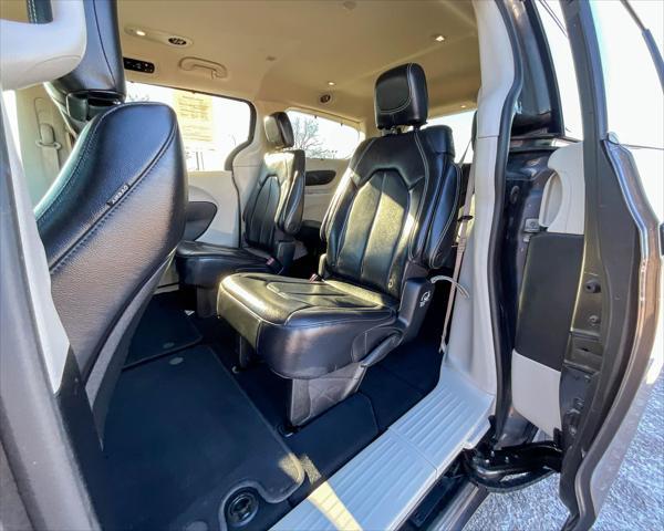 used 2022 Chrysler Pacifica car, priced at $24,621