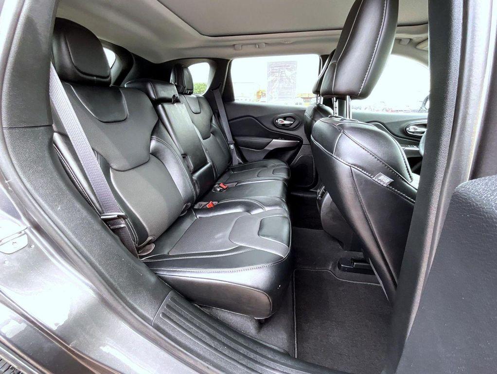 used 2022 Jeep Cherokee car, priced at $27,790