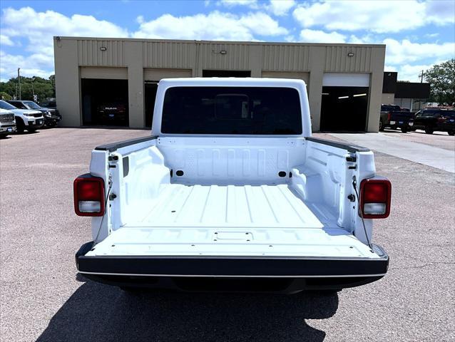 new 2025 Jeep Gladiator car, priced at $44,741