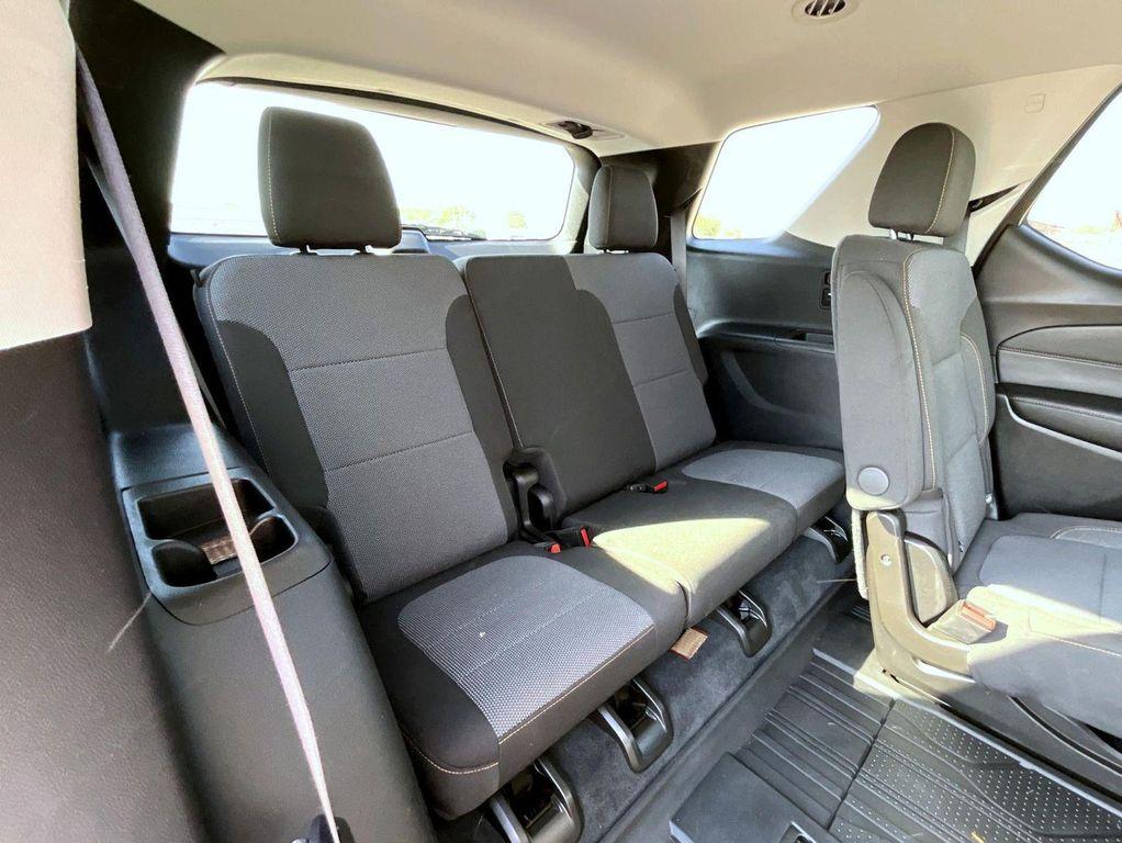 used 2021 Chevrolet Traverse car, priced at $24,499