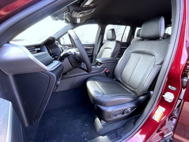 new 2025 Jeep Grand Cherokee car, priced at $41,474