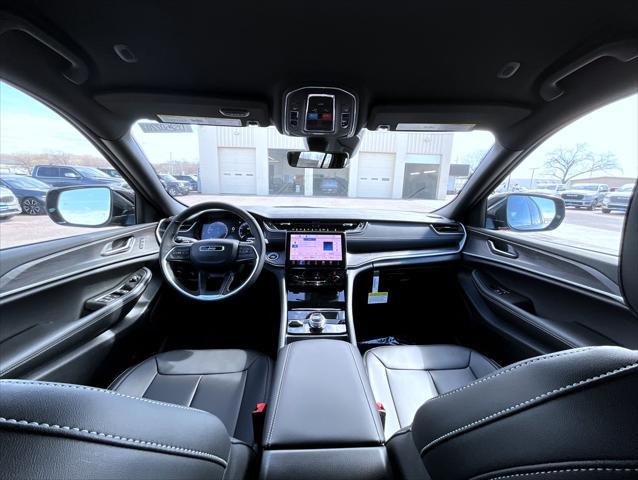 new 2025 Jeep Grand Cherokee car, priced at $41,474