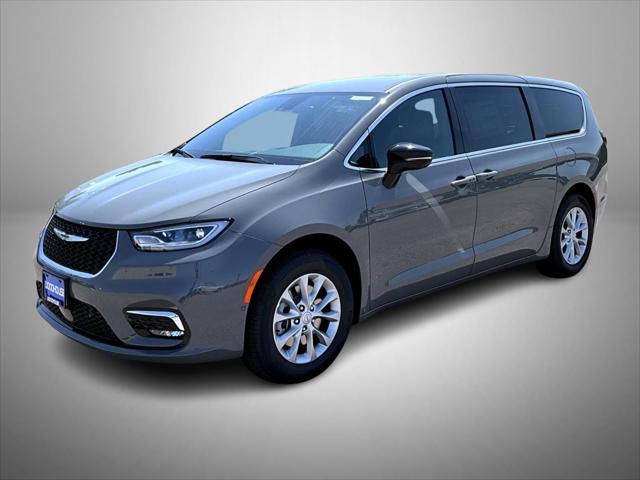 new 2025 Chrysler Pacifica car, priced at $44,427