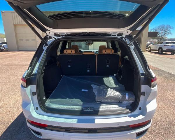 new 2025 Jeep Grand Cherokee car, priced at $70,104