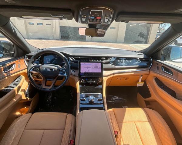 new 2025 Jeep Grand Cherokee car, priced at $70,104
