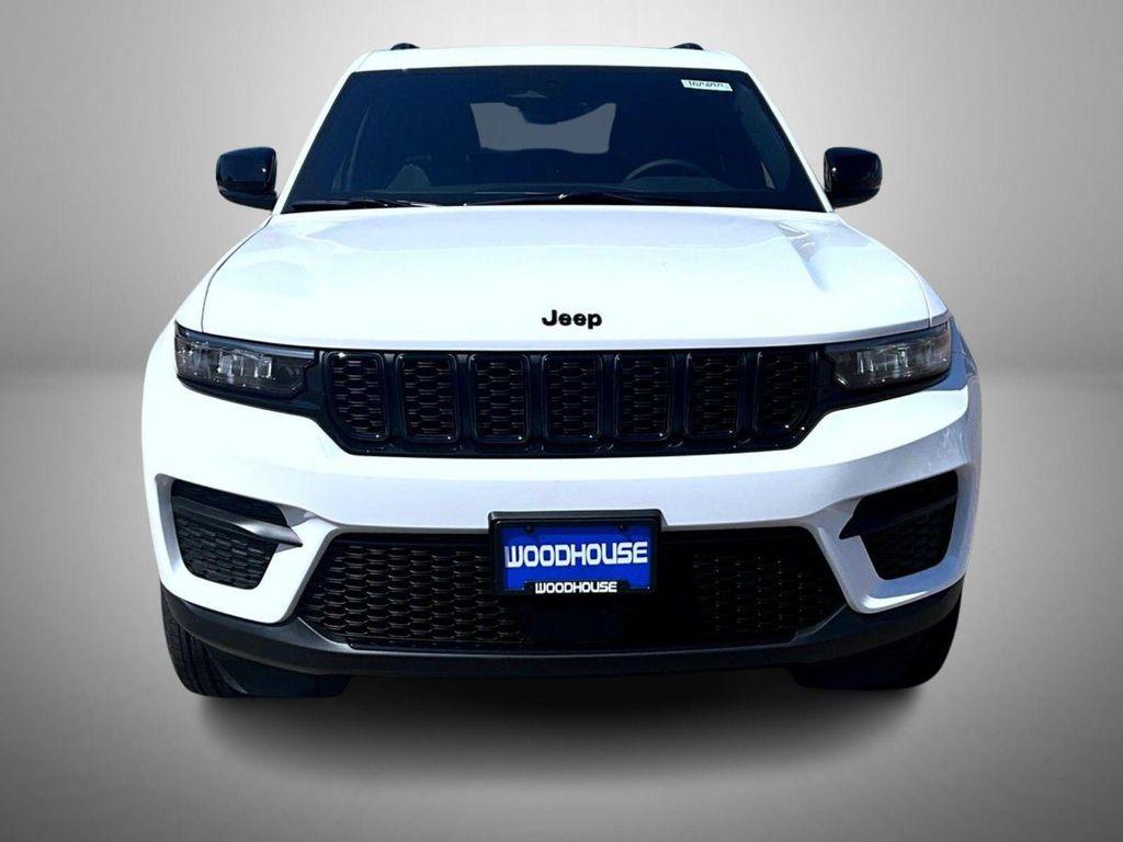 new 2025 Jeep Grand Cherokee car, priced at $44,724