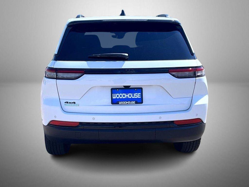 new 2025 Jeep Grand Cherokee car, priced at $44,724