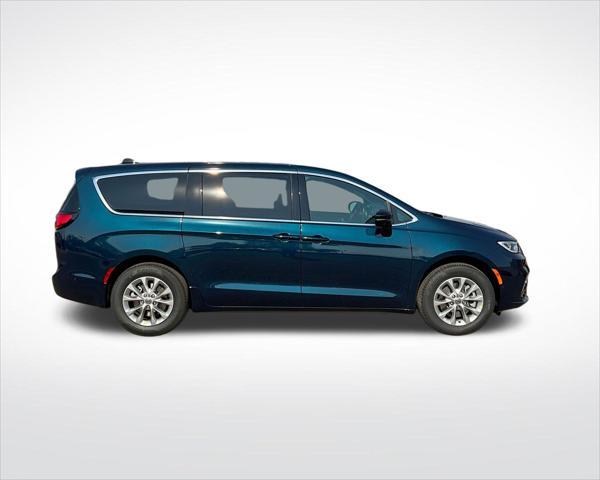 new 2025 Chrysler Pacifica car, priced at $45,594