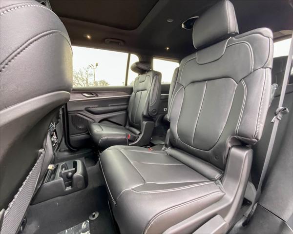 new 2025 Jeep Grand Cherokee L car, priced at $43,994