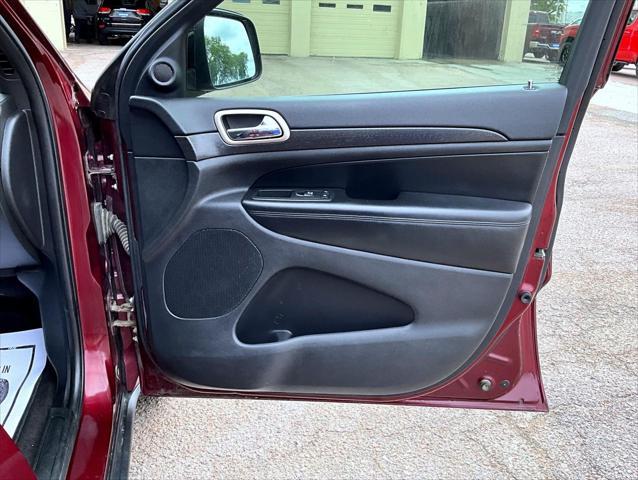 used 2016 Jeep Grand Cherokee car, priced at $14,480