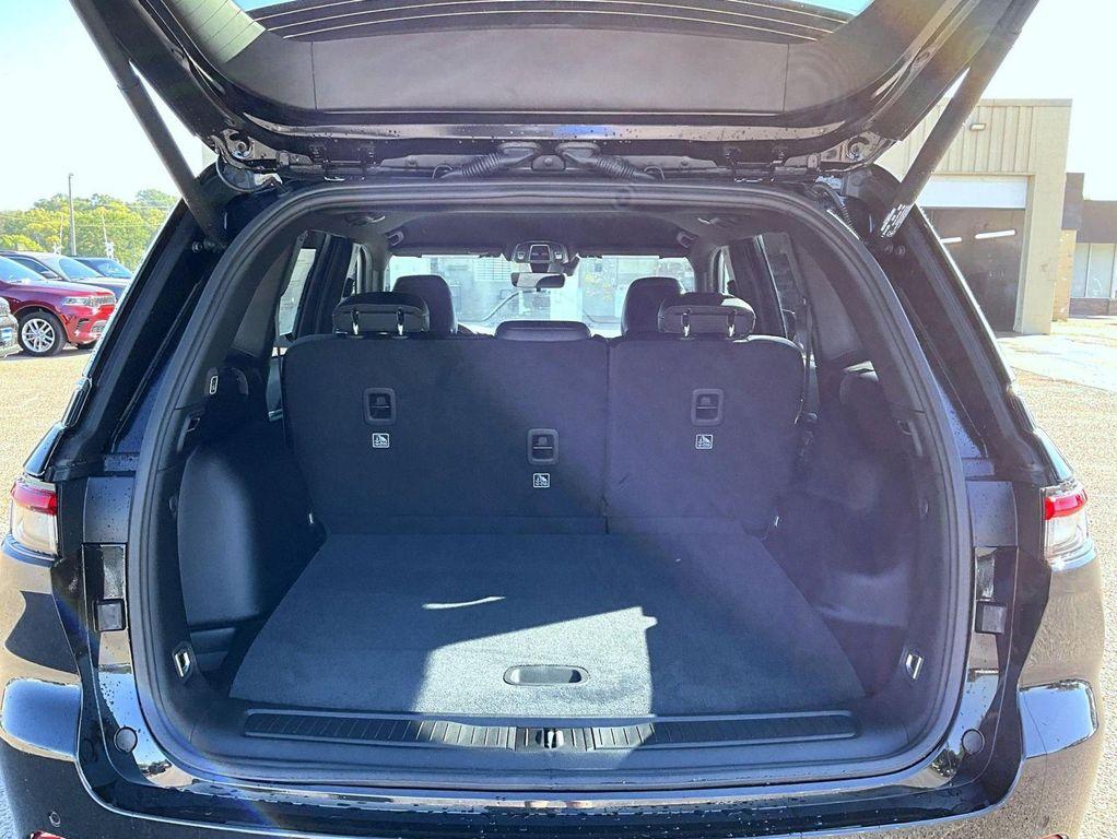 new 2025 Jeep Grand Cherokee car, priced at $40,924