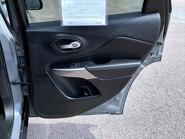 used 2022 Jeep Cherokee car, priced at $24,588