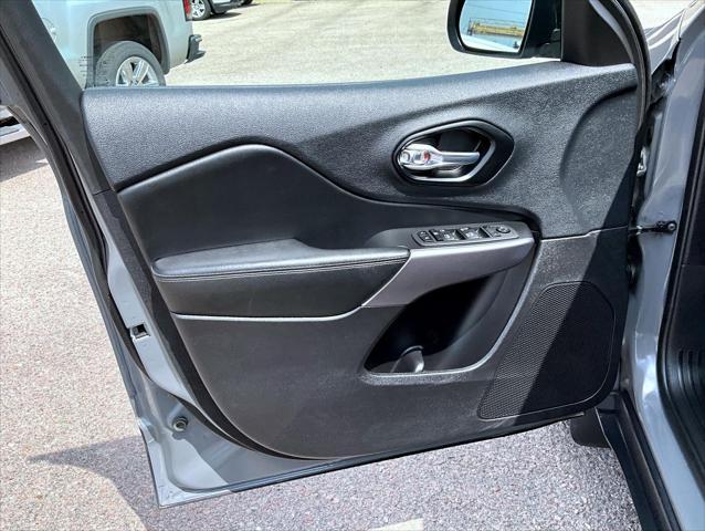 used 2022 Jeep Cherokee car, priced at $24,588