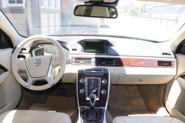 used 2015 Volvo XC70 car, priced at $14,895