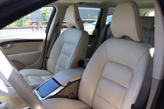 used 2015 Volvo XC70 car, priced at $14,895
