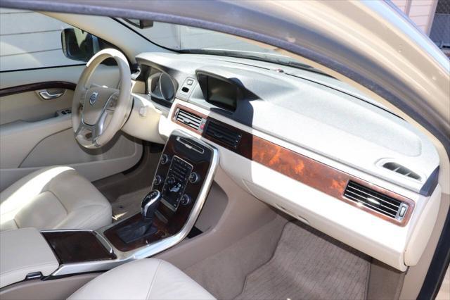 used 2015 Volvo XC70 car, priced at $14,895