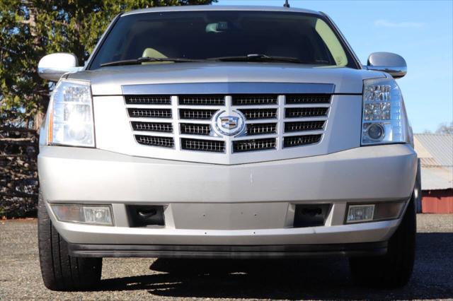 used 2012 Cadillac Escalade car, priced at $11,495