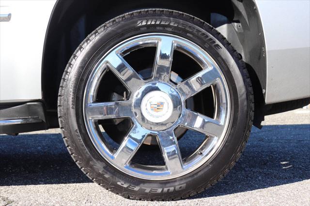 used 2012 Cadillac Escalade car, priced at $11,495