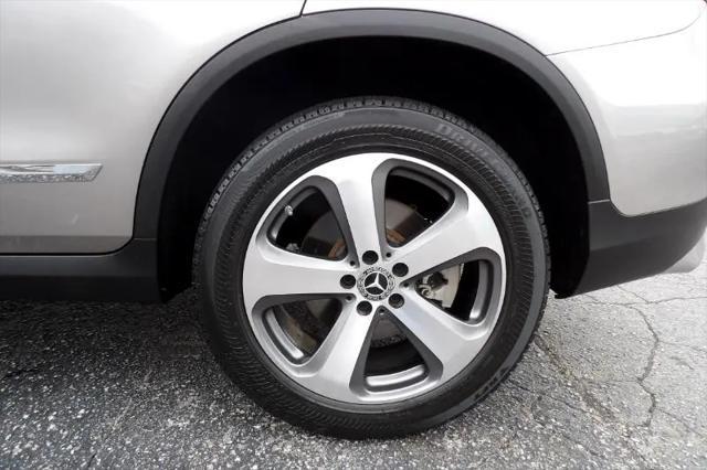 used 2019 Mercedes-Benz GLC 300 car, priced at $23,900