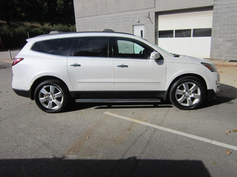 used 2017 Chevrolet Traverse car, priced at $17,988
