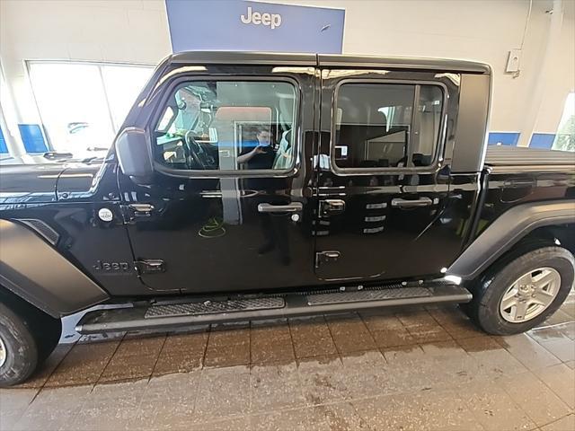 used 2020 Jeep Gladiator car, priced at $29,095