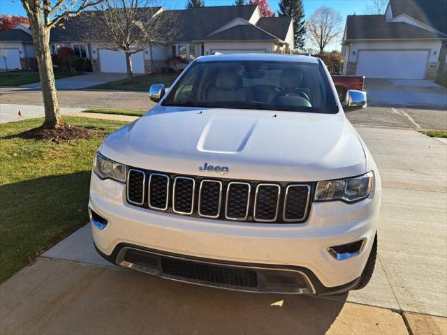 used 2017 Jeep Grand Cherokee car, priced at $21,040