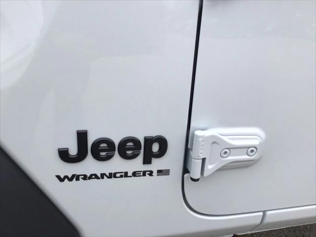 new 2025 Jeep Wrangler car, priced at $42,652