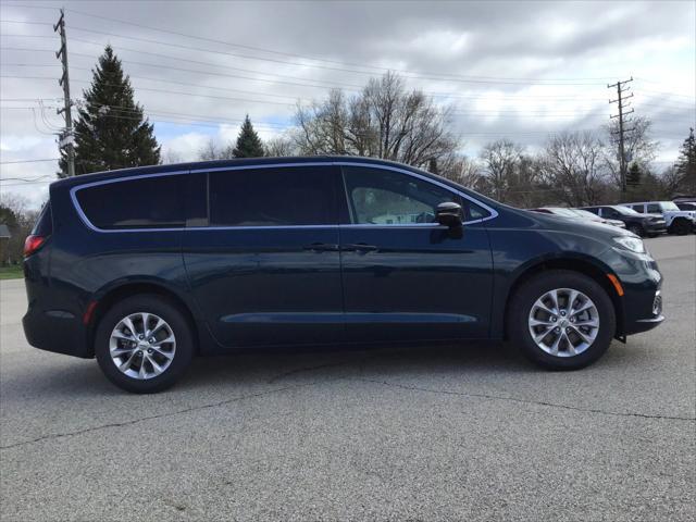 new 2025 Chrysler Pacifica car, priced at $48,915