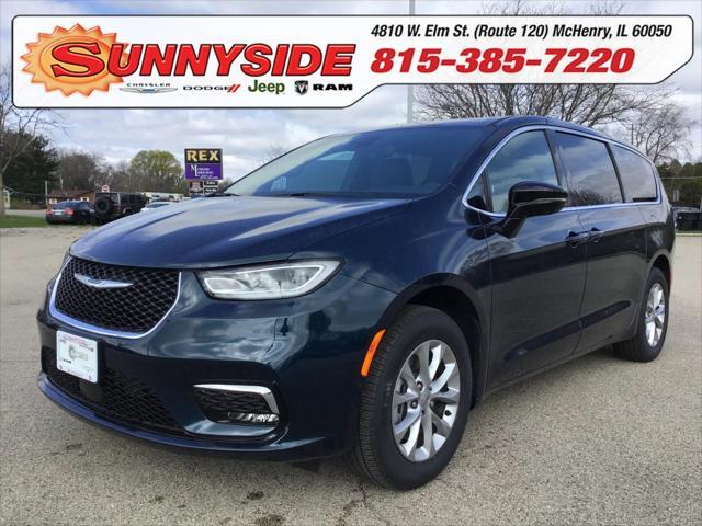 used 2025 Chrysler Pacifica car, priced at $47,696