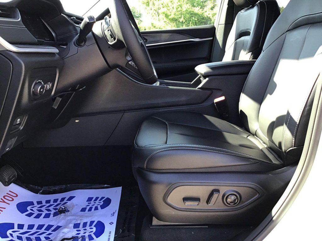 new 2025 Jeep Grand Cherokee L car, priced at $47,767