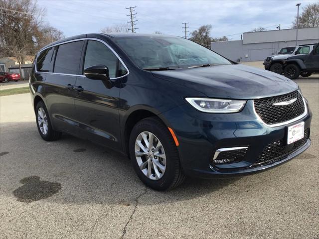 new 2025 Chrysler Pacifica car, priced at $46,269