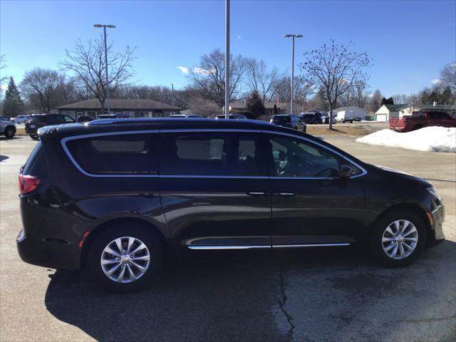 used 2018 Chrysler Pacifica car, priced at $10,582