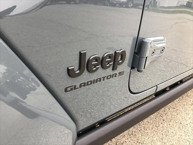 new 2025 Jeep Gladiator car, priced at $42,212