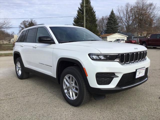 new 2025 Jeep Grand Cherokee car, priced at $42,554