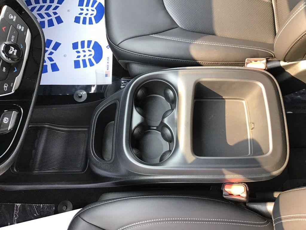 new 2025 Chrysler Pacifica car, priced at $45,725