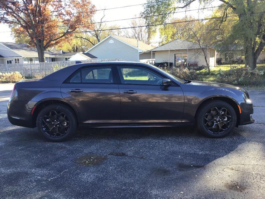 new 2023 Chrysler 300 car, priced at $46,450