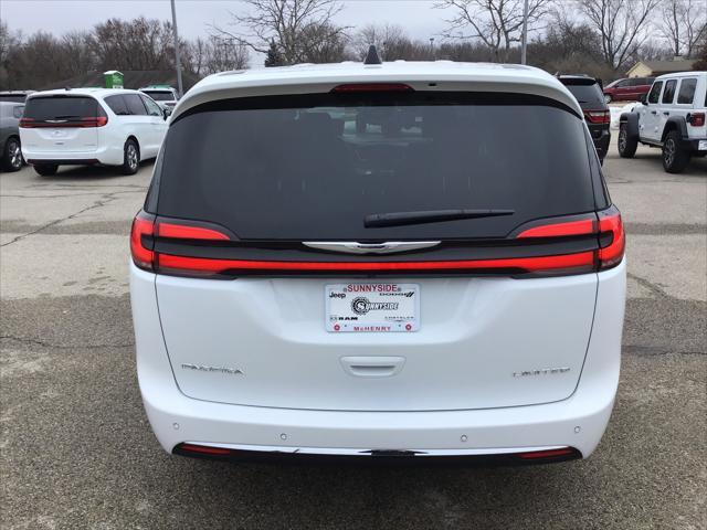 new 2024 Chrysler Pacifica car, priced at $48,368
