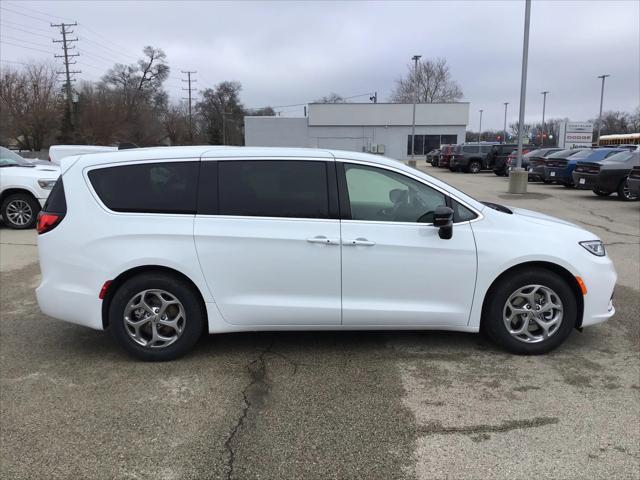 new 2024 Chrysler Pacifica car, priced at $48,368