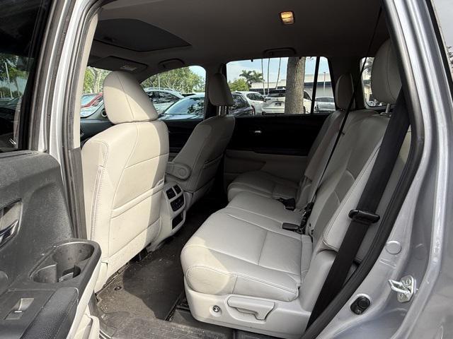 used 2022 Honda Pilot car, priced at $26,916