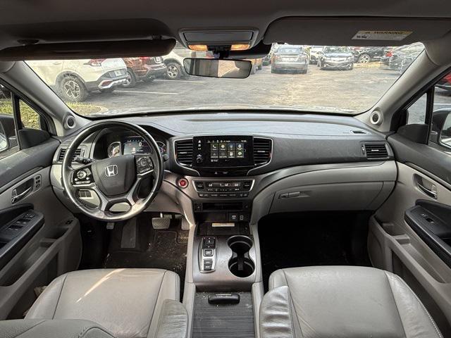 used 2022 Honda Pilot car, priced at $26,916