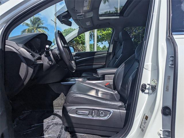 used 2019 Acura MDX car, priced at $20,900