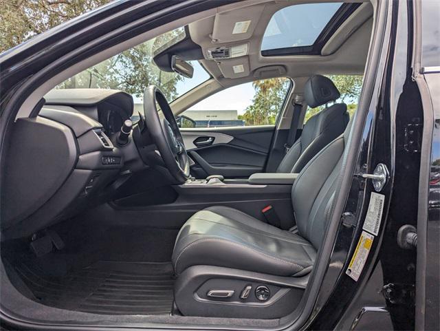used 2025 Acura TLX car, priced at $38,900