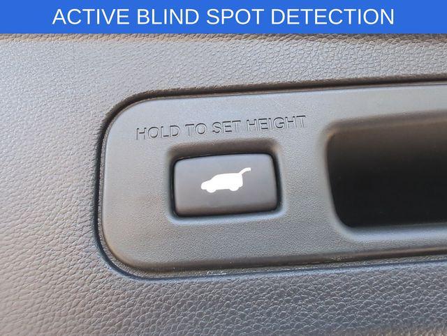 used 2024 Acura MDX car, priced at $37,870